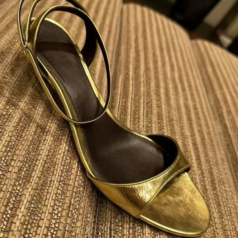 Sandalias de cuero genuino par - Kitten Heel Women reseña y precio